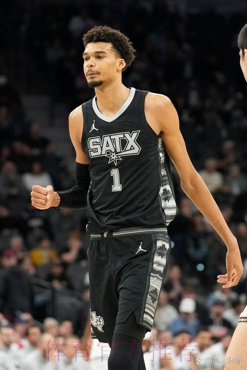 文班亚马21分布朗27分 马刺100-95险胜凯尔特人